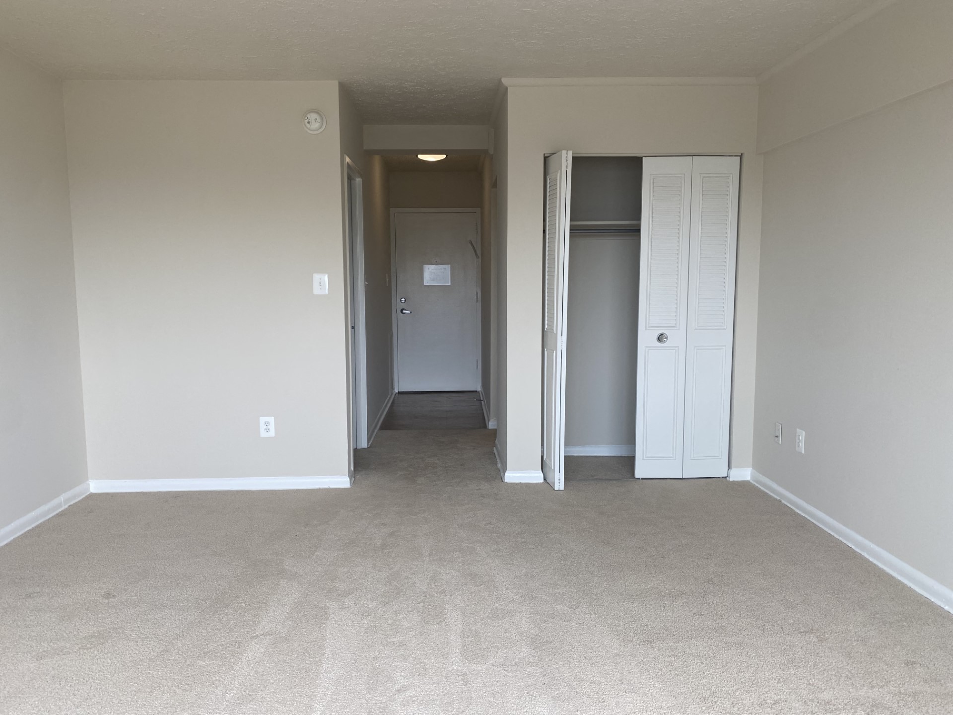 Silver Spring Towers Image 51