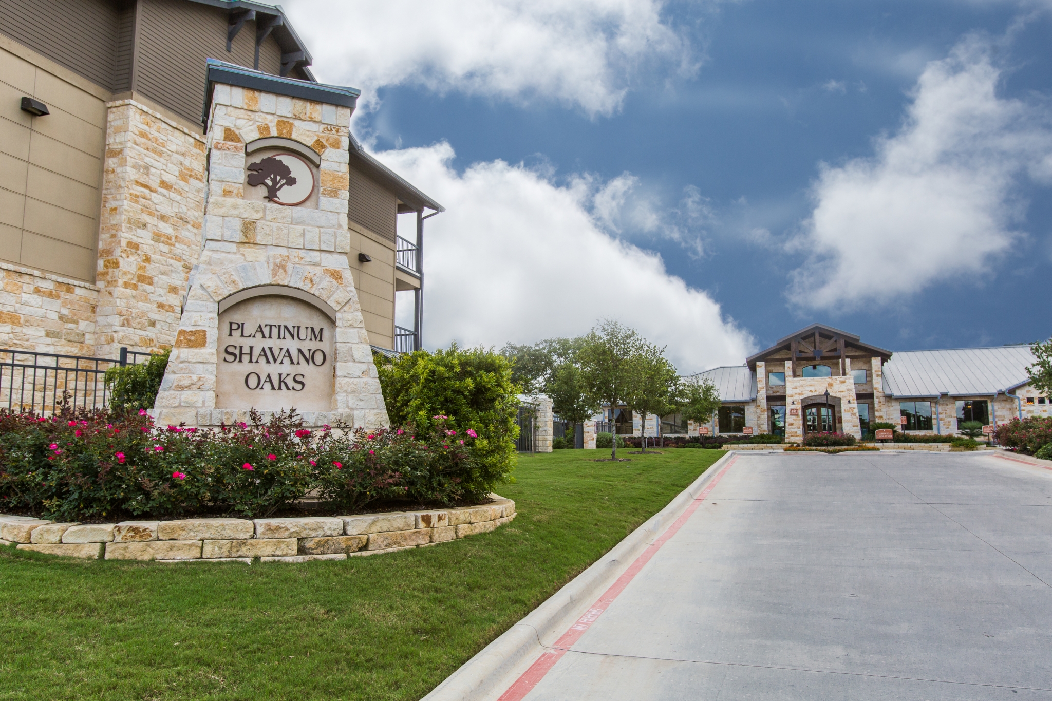 Platinum Shavano Oaks Apartments Image 15