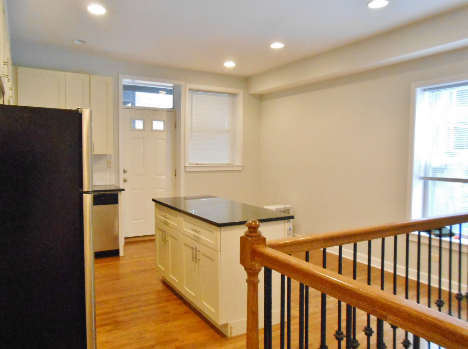 851-59 W. Cornelia Image 19