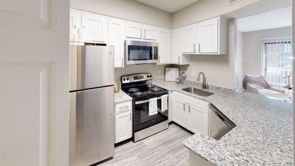 Waterford Place Apartments Image 4