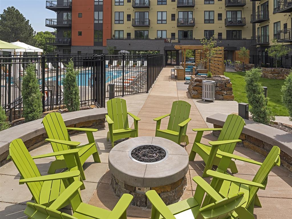 Be @ Axon Green Image 24