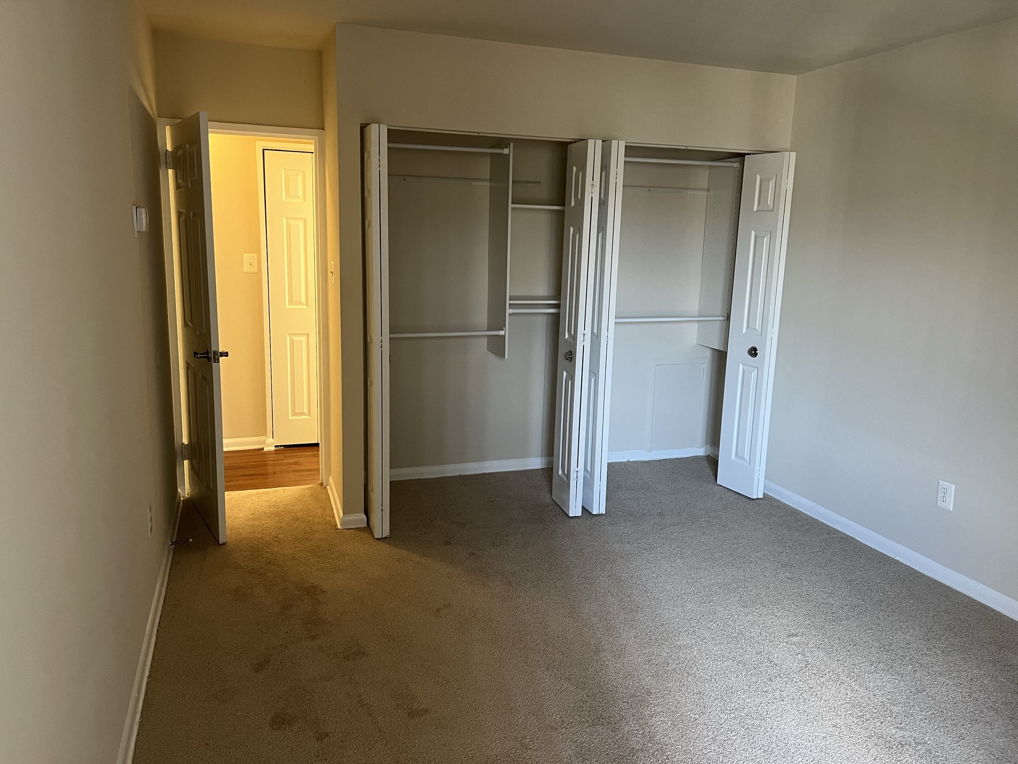 Silver Spring Towers Image 139