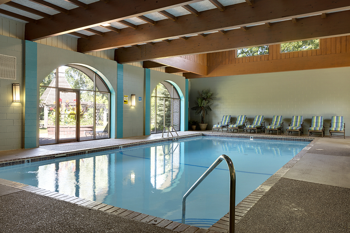 Pebblebrook Flats & Court Image 3