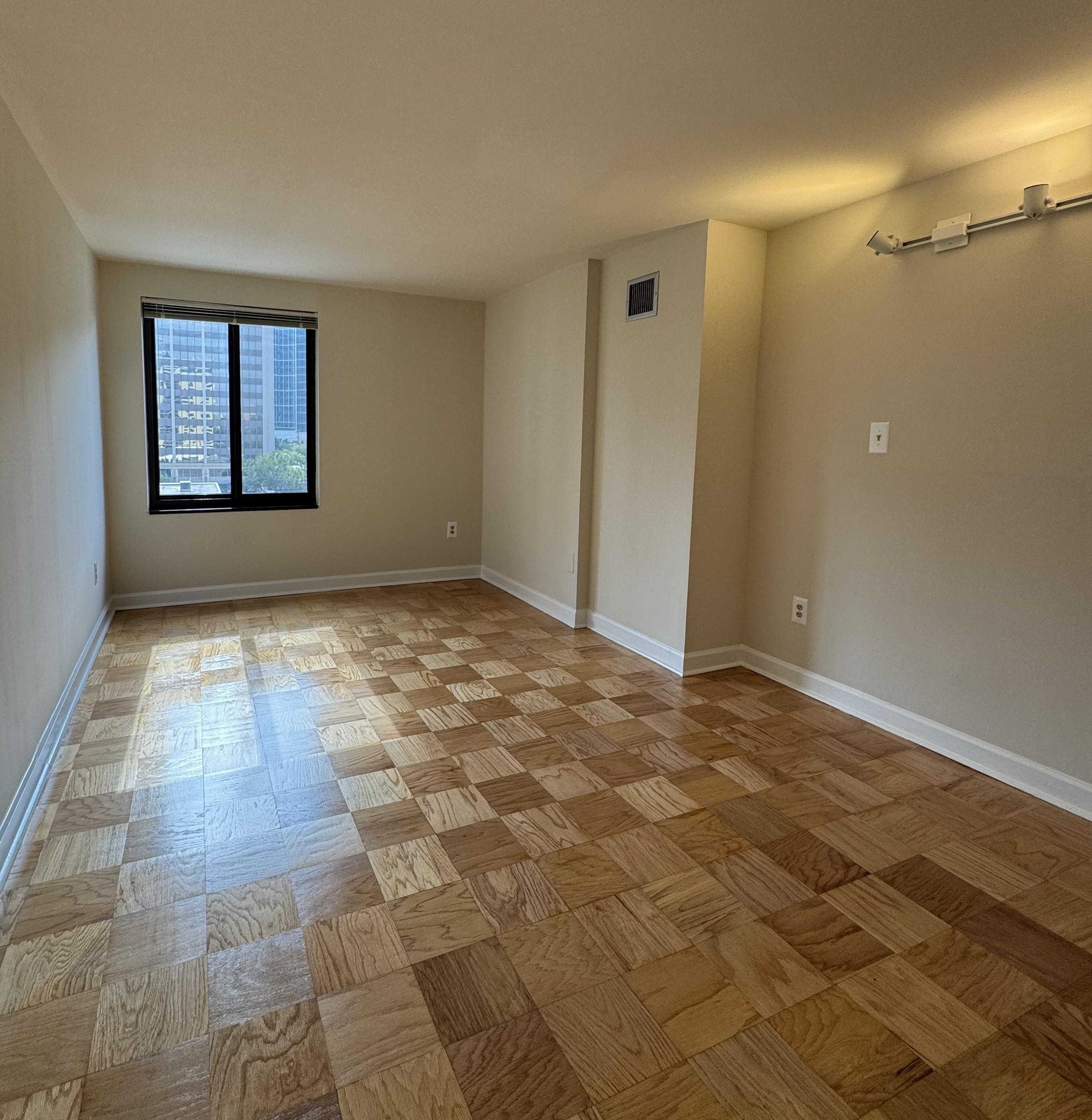 Triangle Towers Image 13