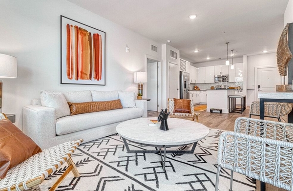 Allure on Parkway Image 23