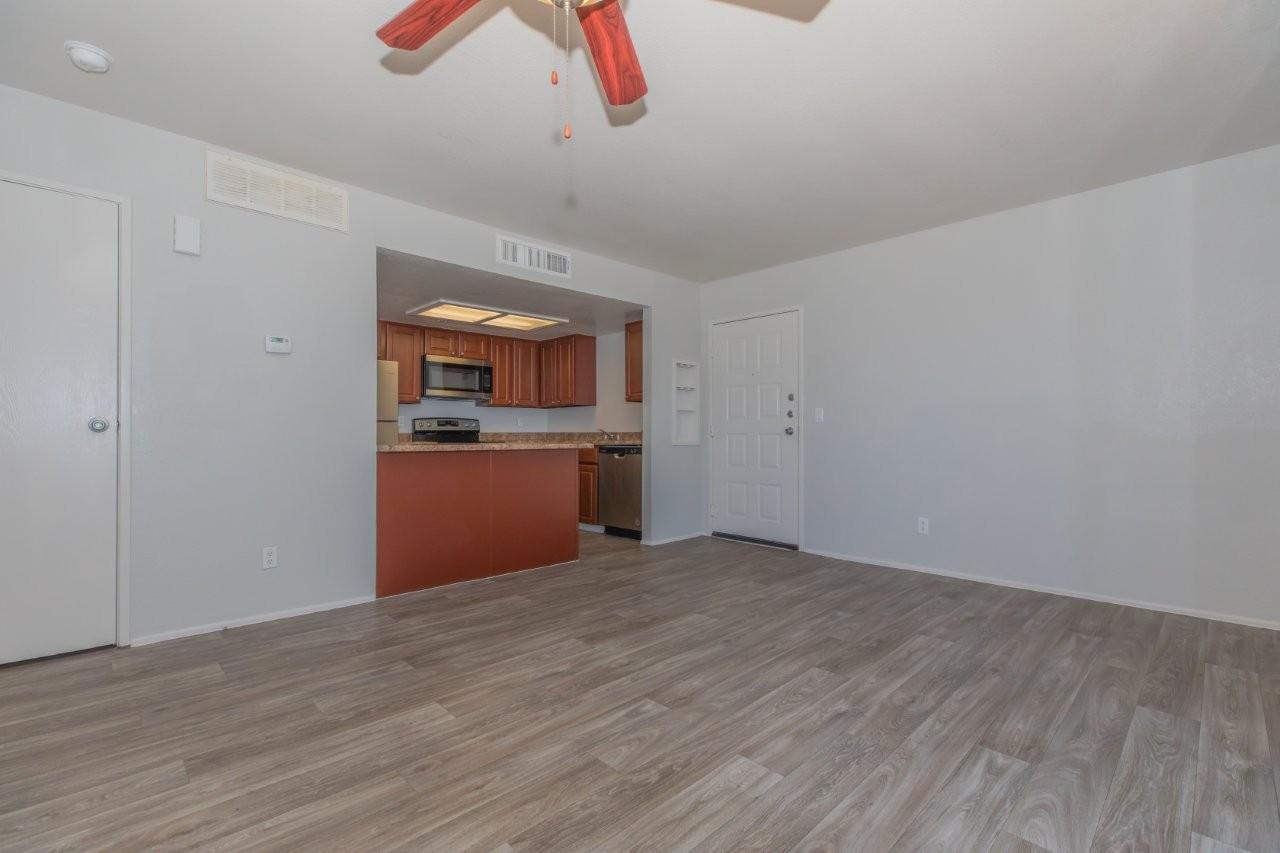 Peak at Oro Valley Image 5