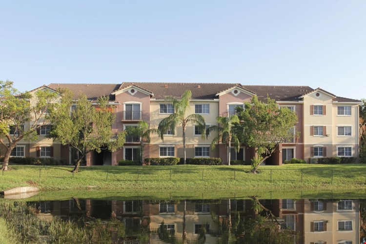 Apartments At Sanctuary Cove Palm Beach Gardens