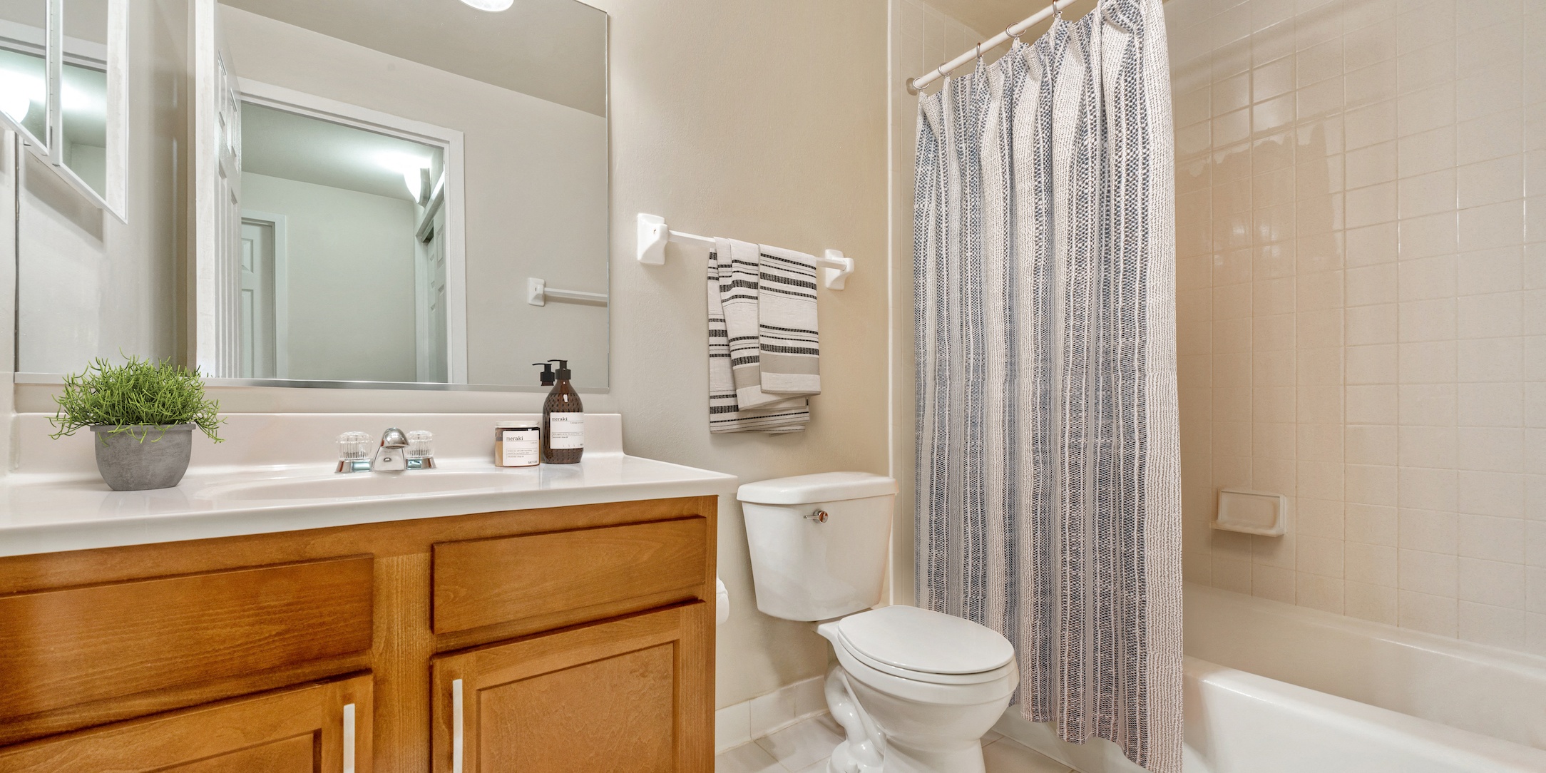 Triangle Towers Image 25