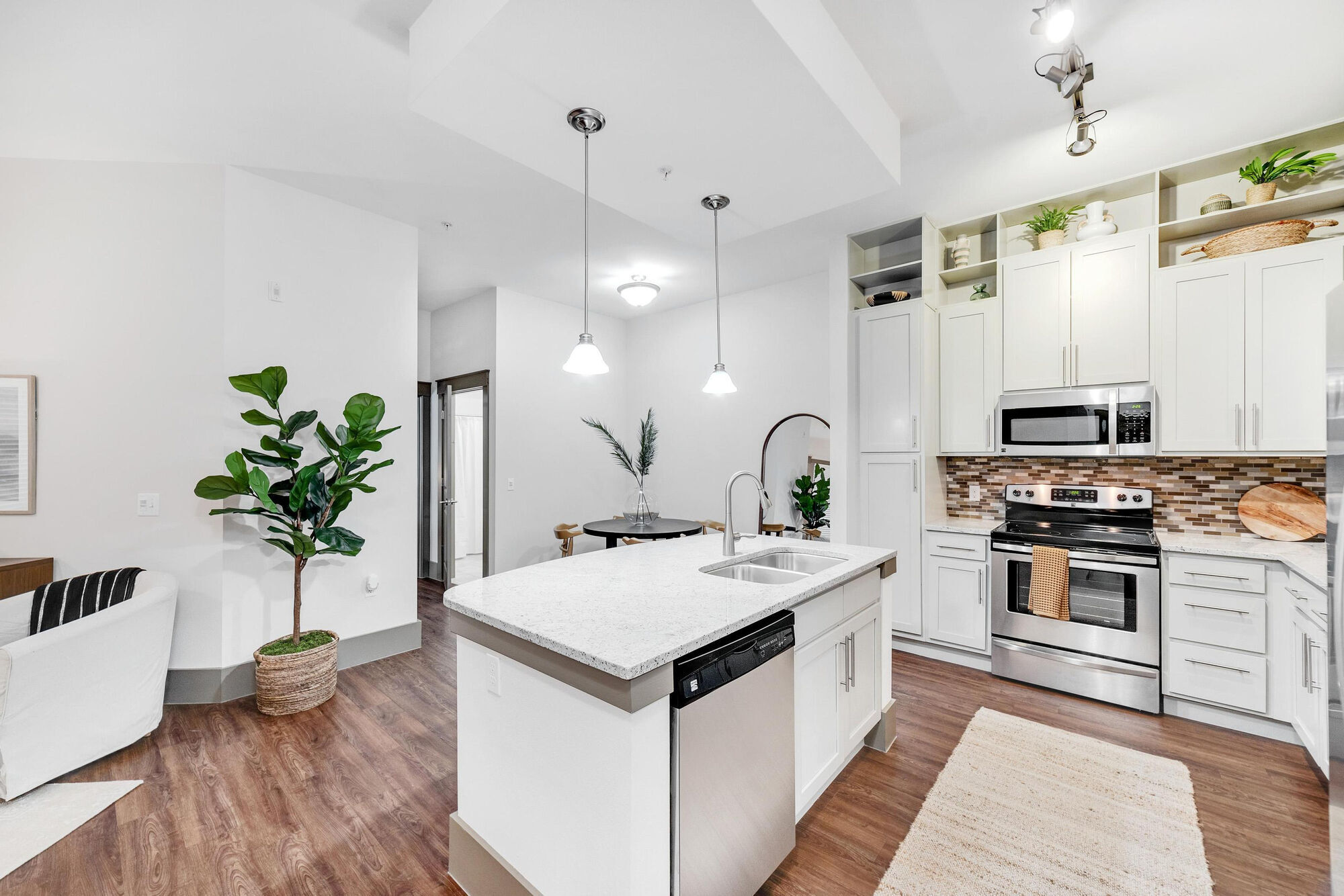 Varela Westshore Apartments Image 31