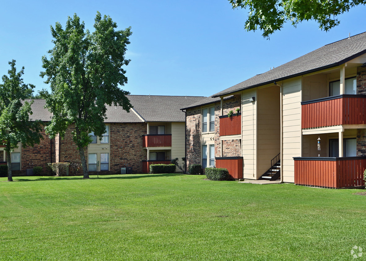 The Park at Wintergreen Apartments | DeSoto, TX | Exterior