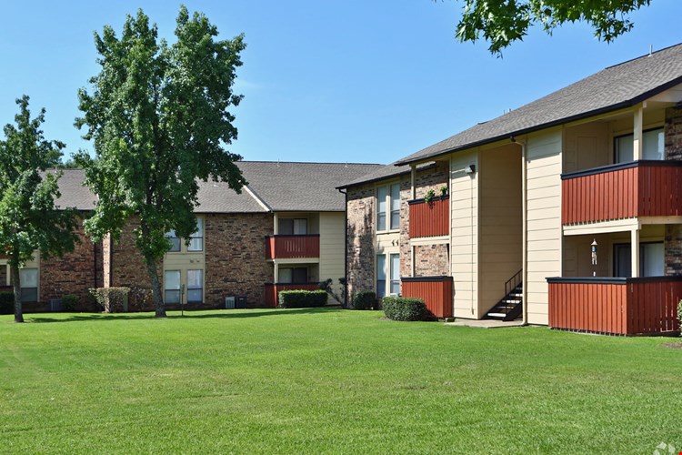The Park at Wintergreen Apartments | DeSoto, TX | Exterior