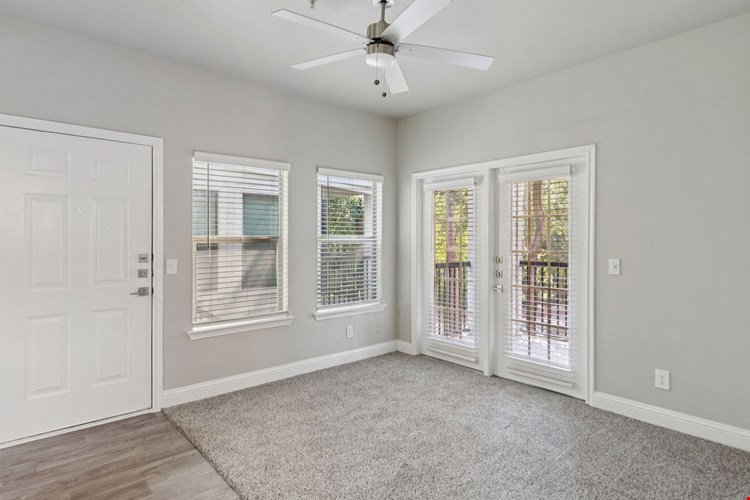 Larkin Apartment Homes Image 85