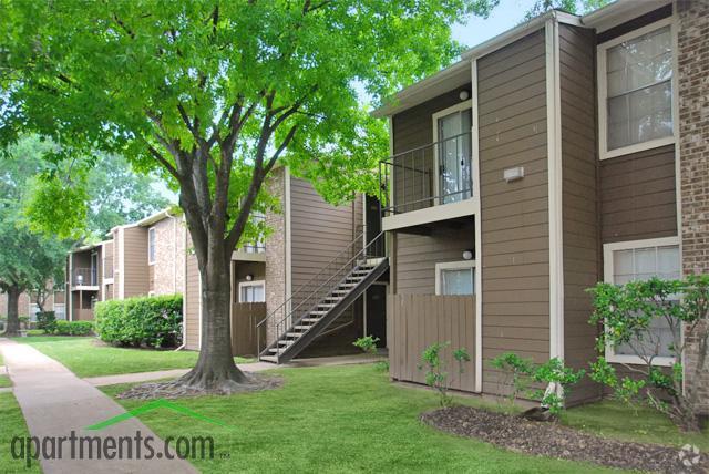 Oak Run Manor Image 3