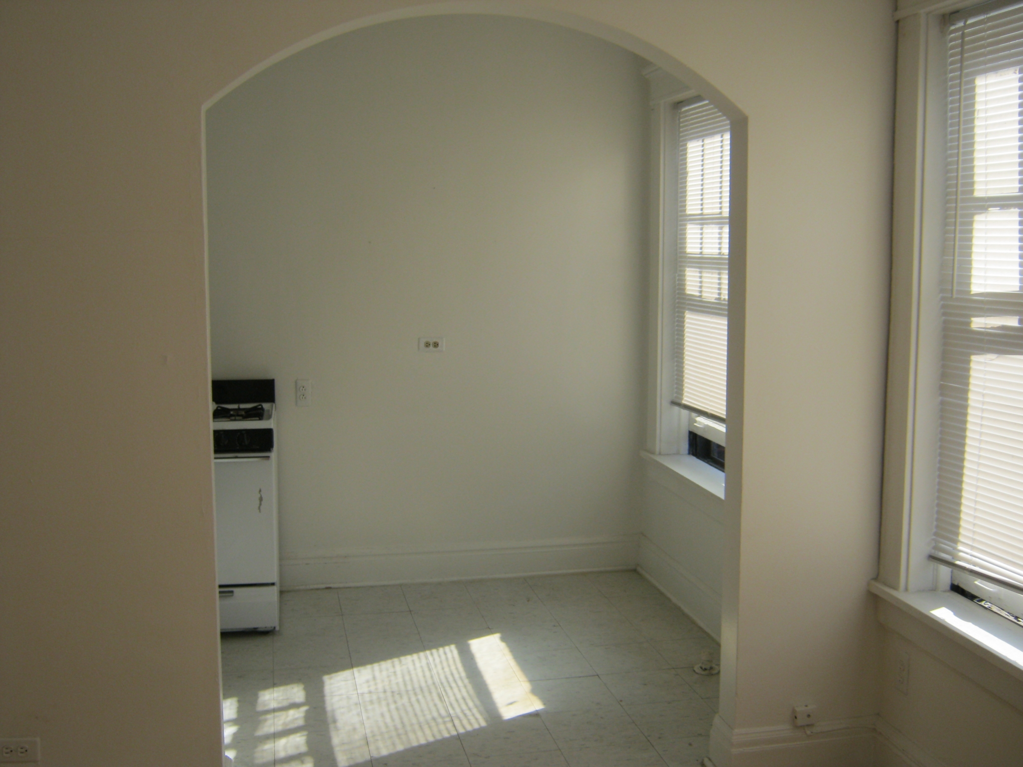 5325 S Hyde Park Boulevard Image 8