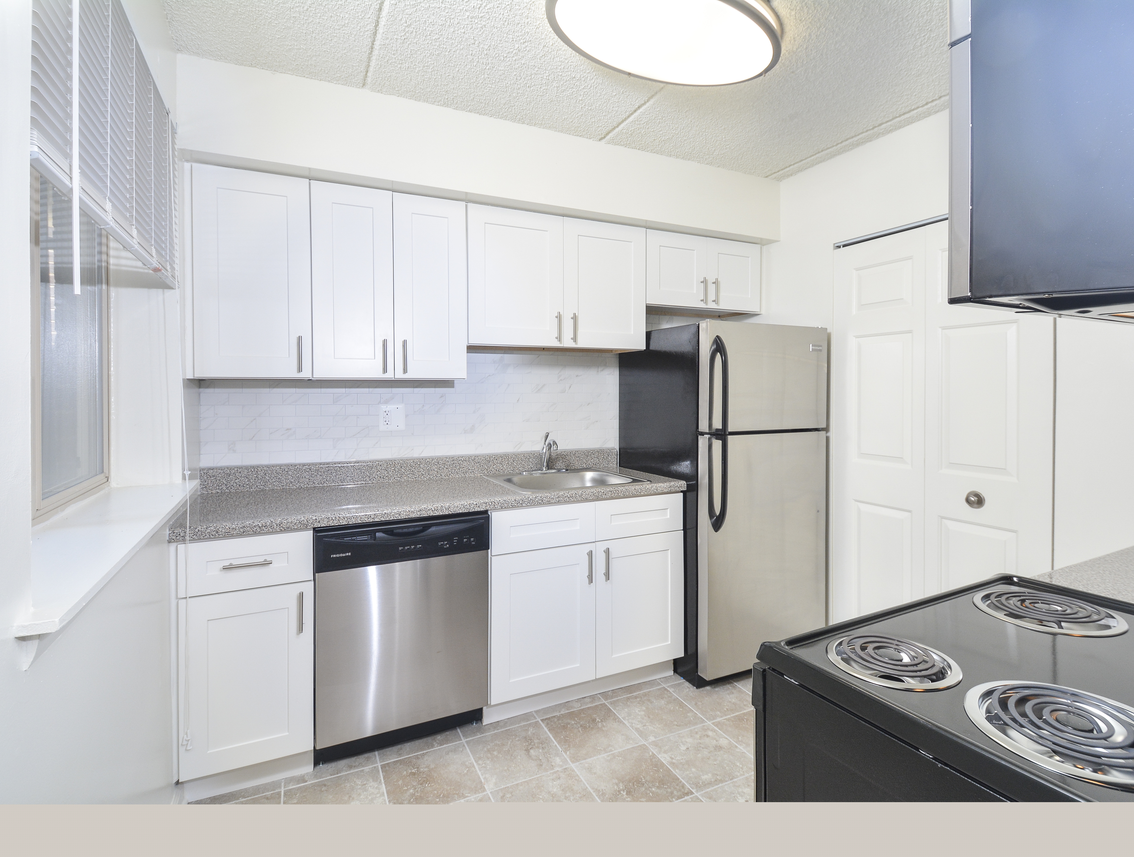 Fox Run 2 BR Upgraded Kitchen