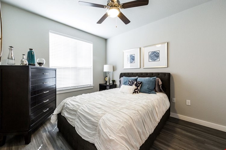 Urban North Apartments Image 7