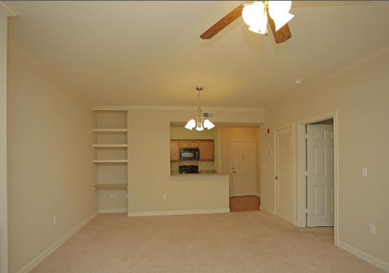 Mandeville Lake Apartments Image 15
