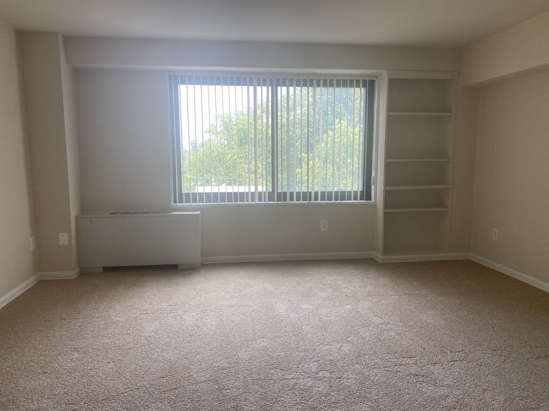 Silver Spring Towers Image 68