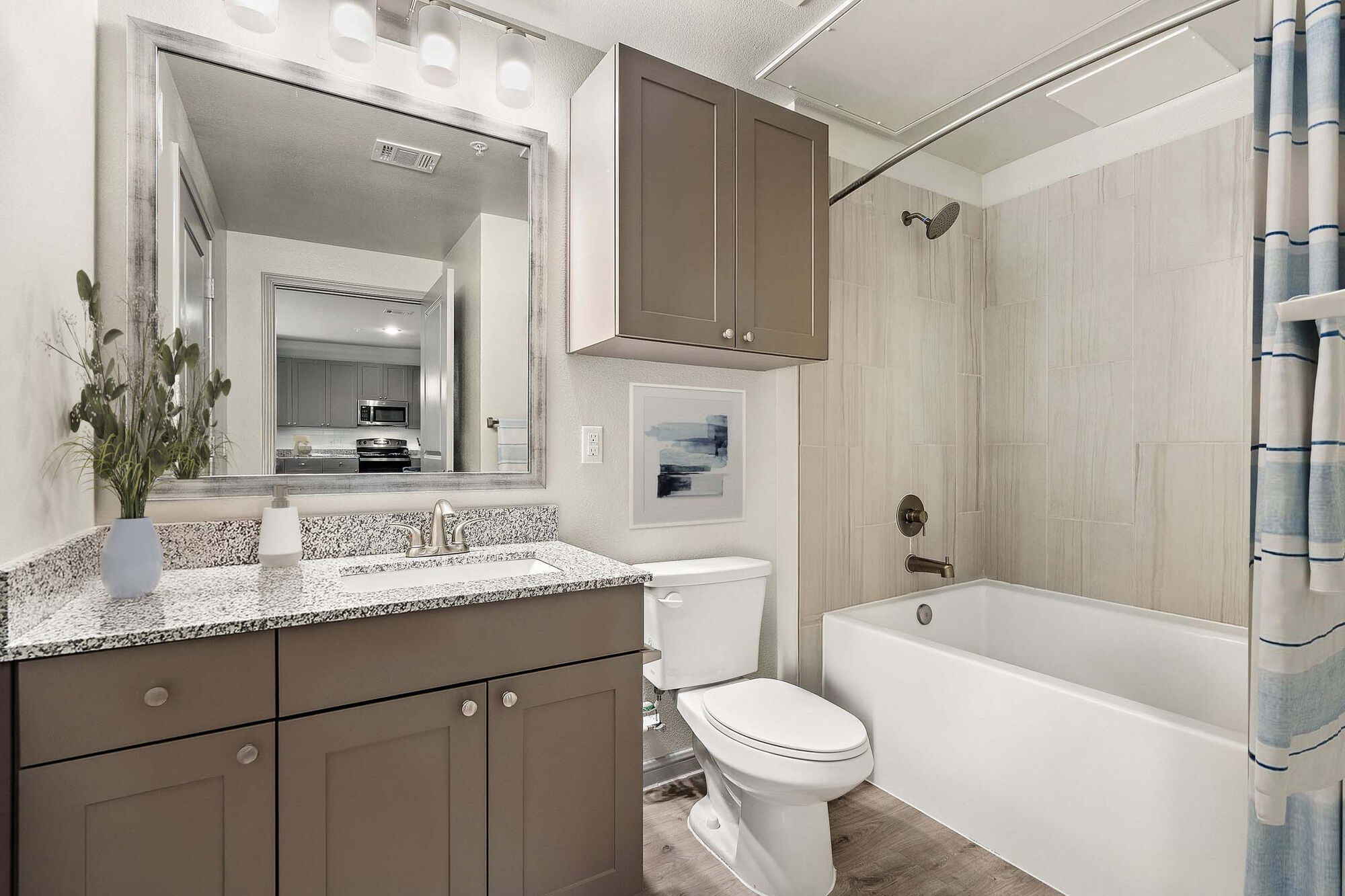 Camden Leander Image 5