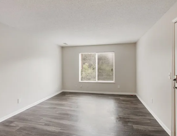 Blue Ridge Manor Image 3