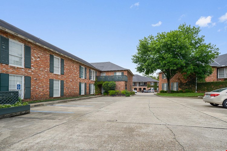 The Patrician Apartments Image 4