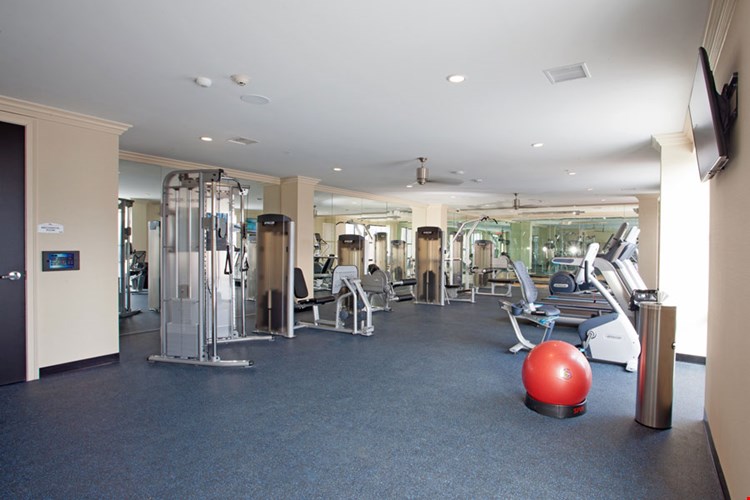 The Royal Worthington Image 3