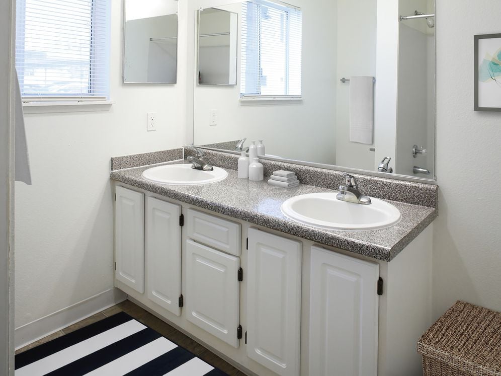 Finish Package I: Bathroom