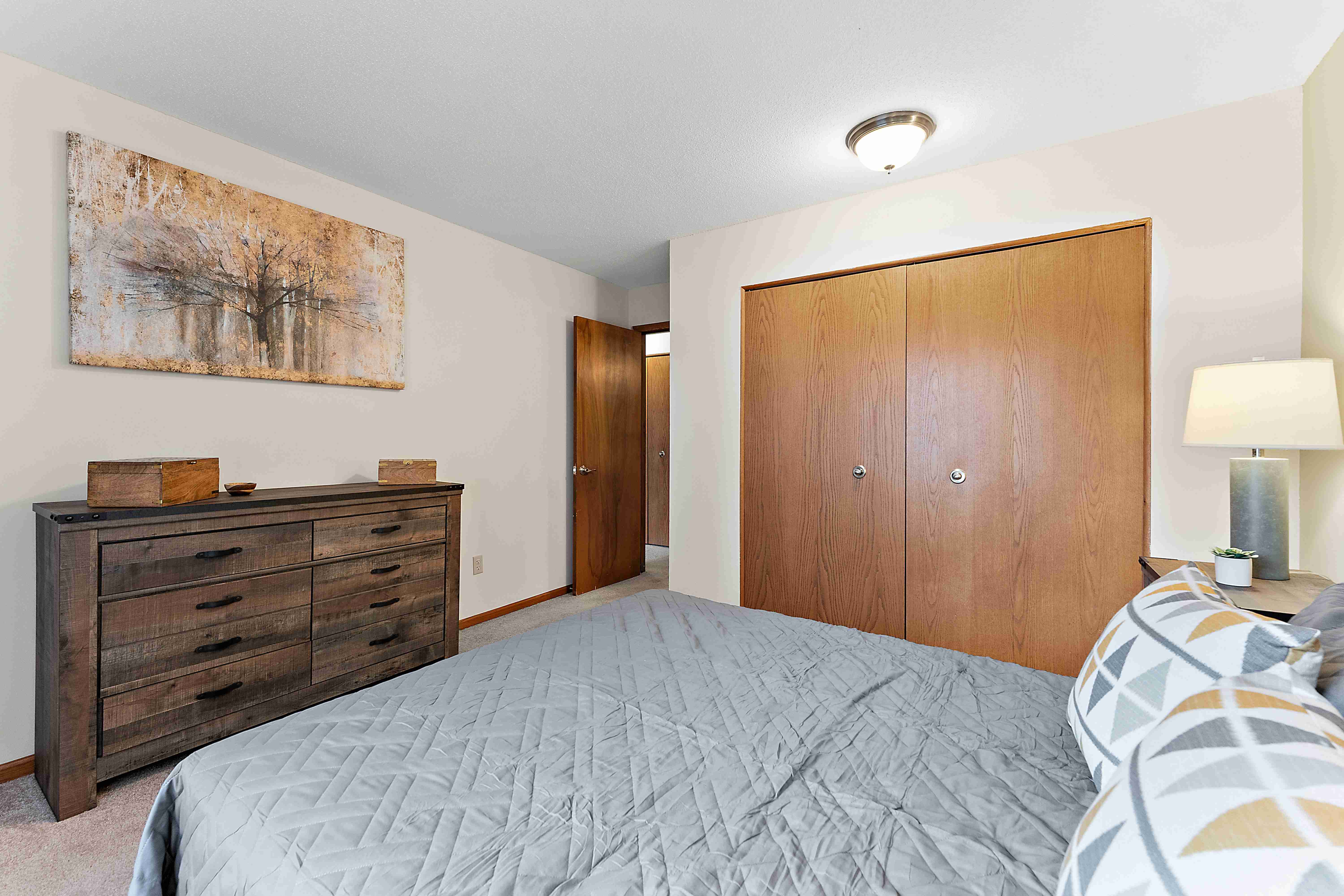 Lancaster Village Apartments Image 13