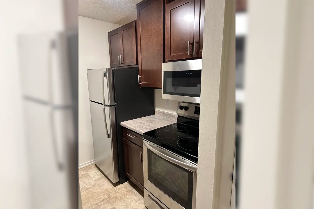 The Park Apartments and Townhomes Image 6