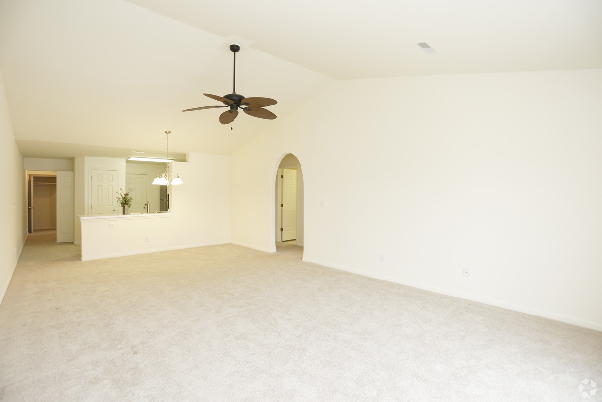 Keystone Lake Apartments Image 13