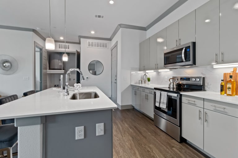 Reveal Skyline Image 13