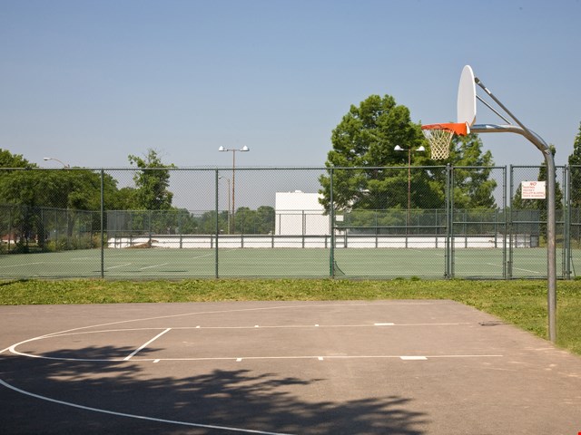 Hampton Gardens Image 5