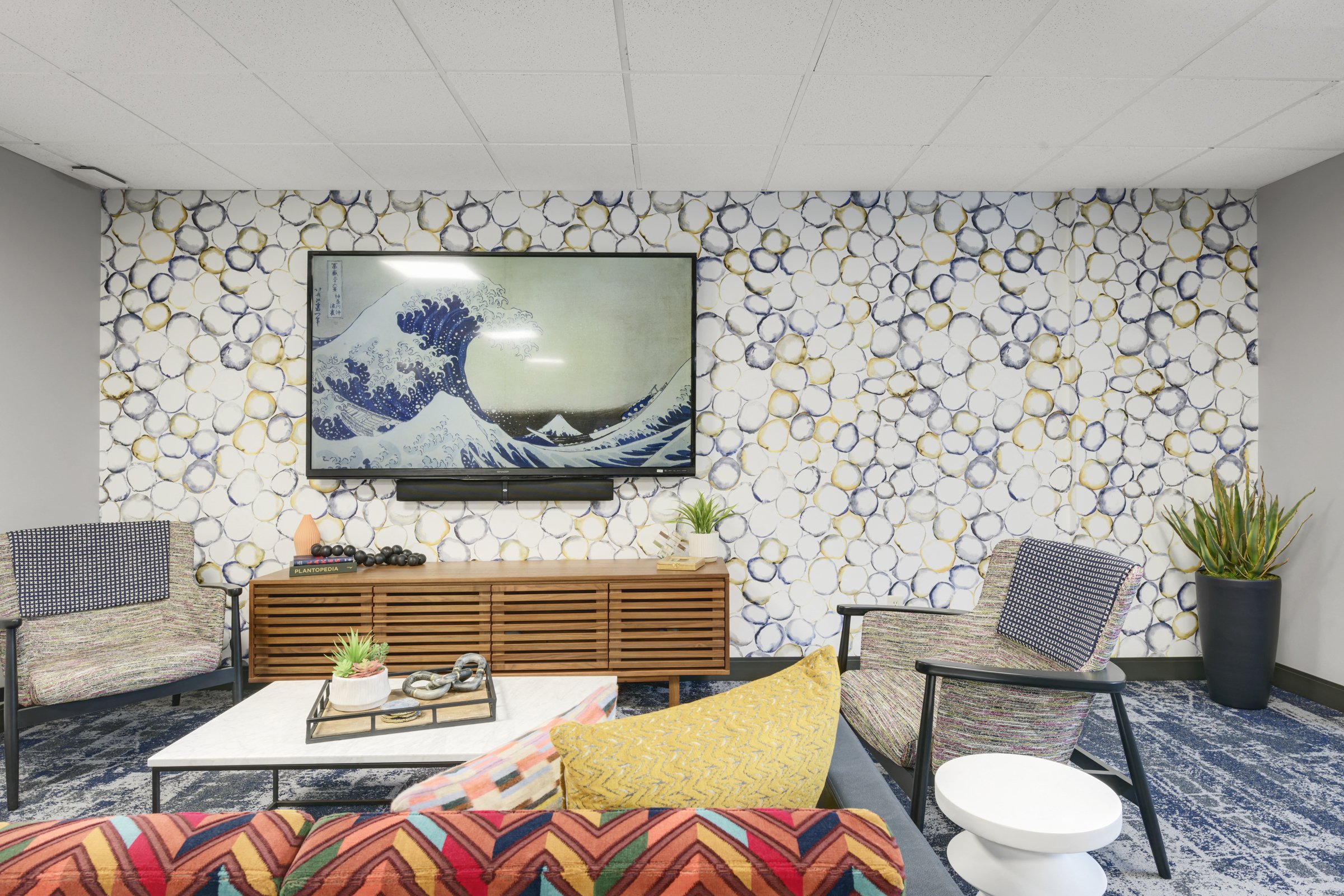 Medicine Lake Apartments Image 20