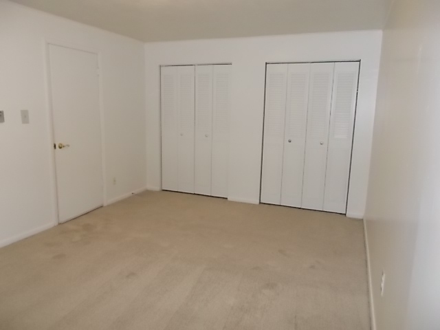 Toll House Apartments Image 4