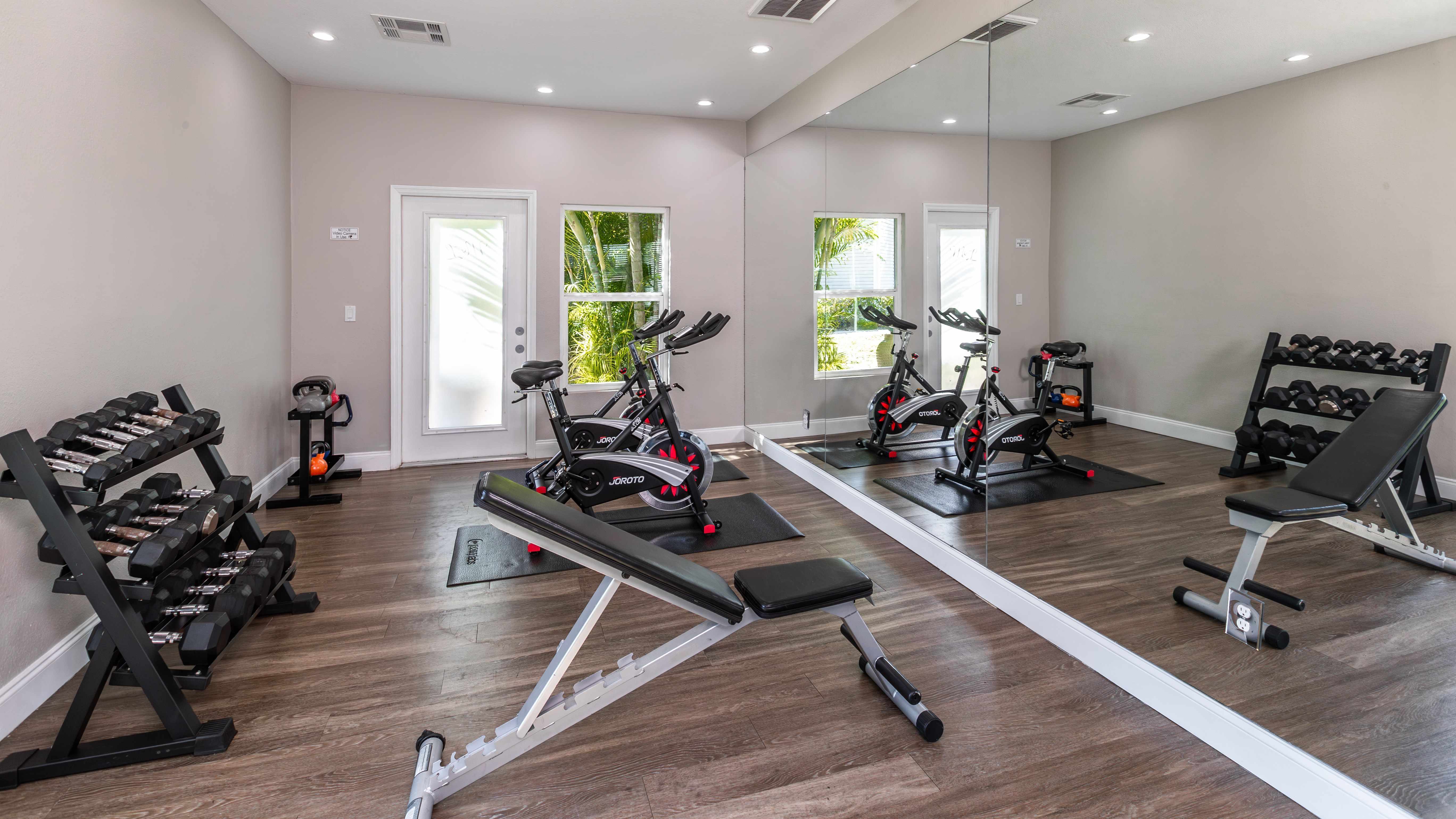 Whether you're up for an intense cycling session or weightlifting reps, our spin studio offers the perfect mix of cardio and strength equipment to keep you moving.