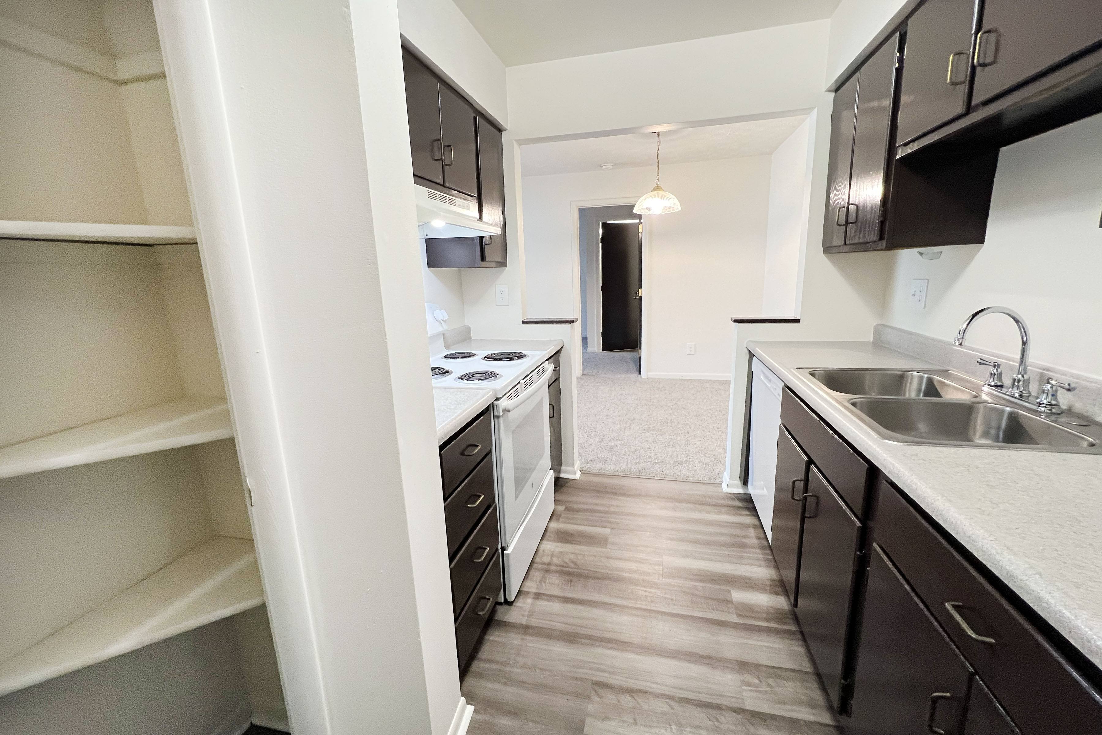 Four Worlds Apartments Image 57