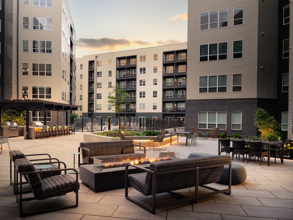 New West Phase - Courtyard with BBQ grills and fire pit