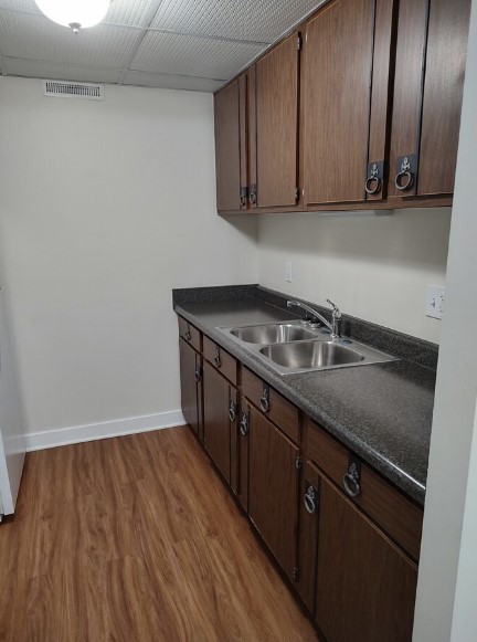 Lorlyn of Batavia Image 4