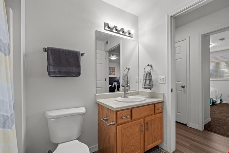 Eagles Landing Image 9