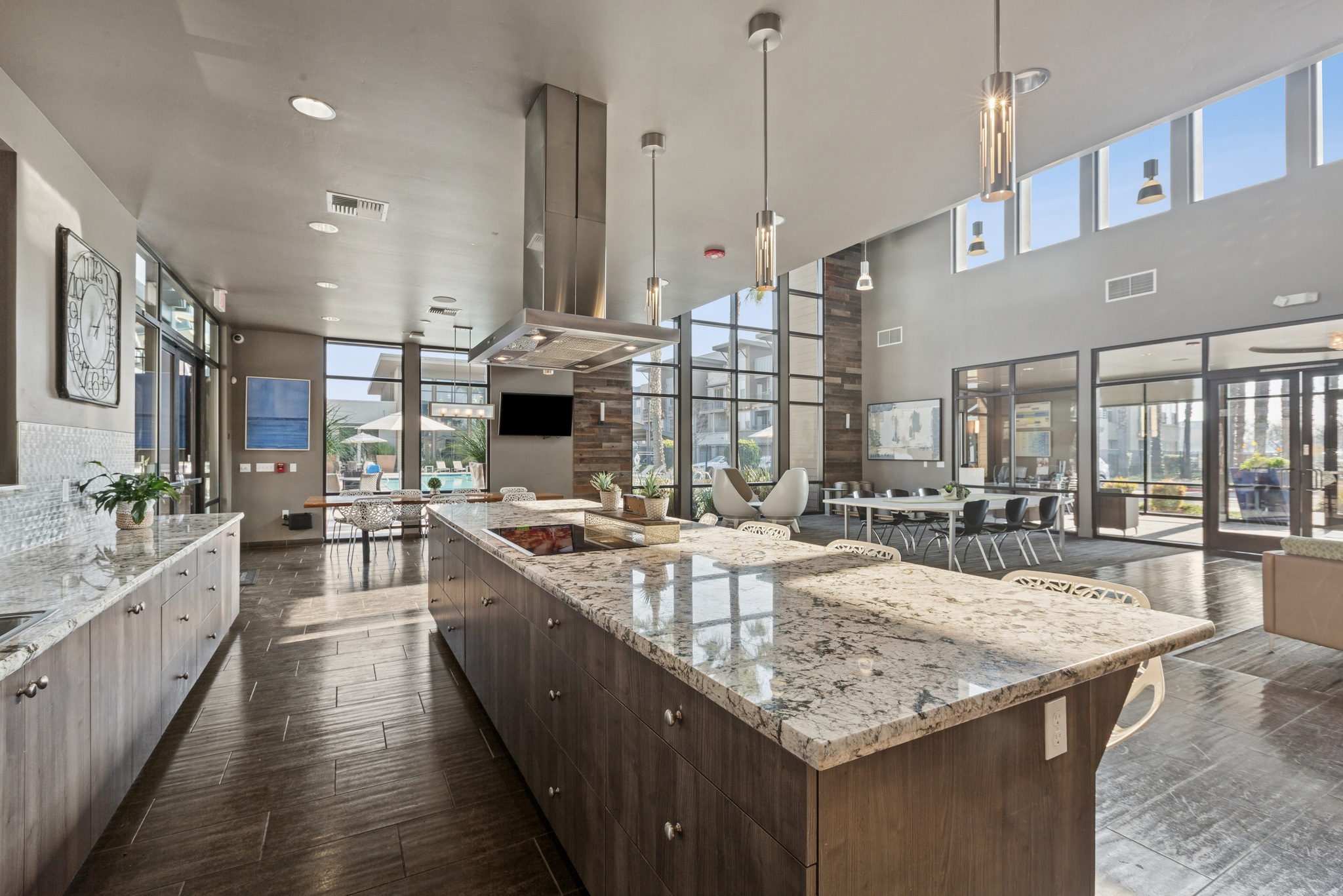 Aspire Apartments Tracy CA lobby lounge amenities