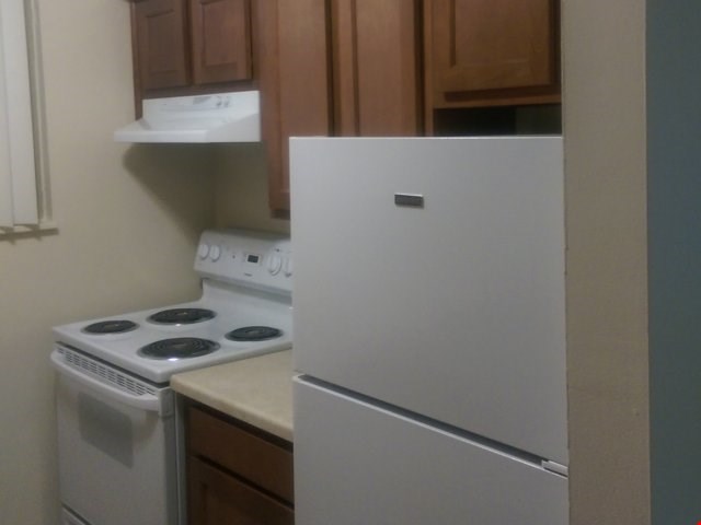 Upgraded Kitchen in 2 Bedroom