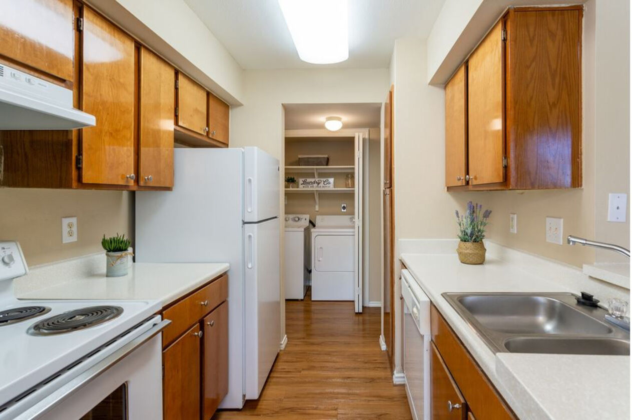 Arrowhead Park Apartment Image 4