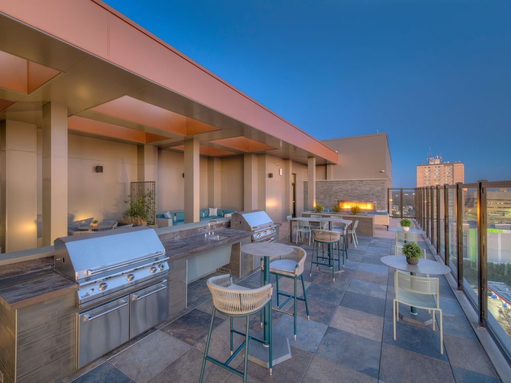 14th Floor Roofdeck with Grilling Area and Seating