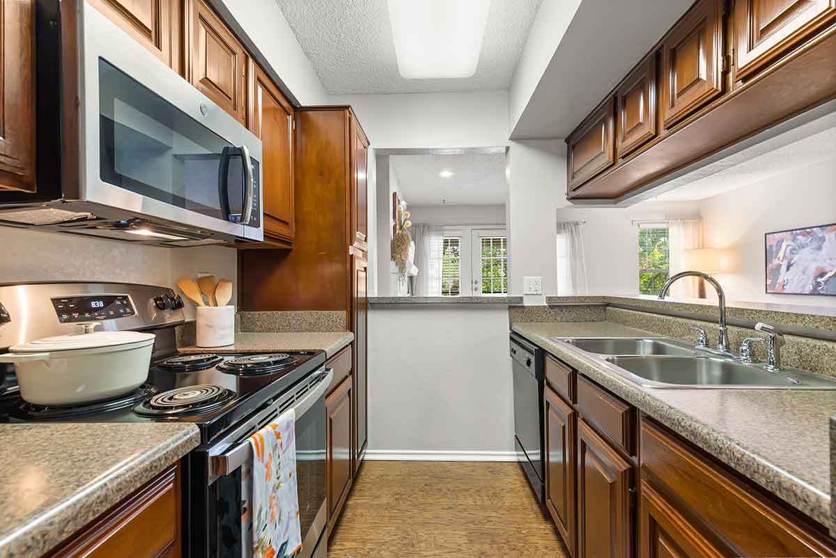 Tonti Lakeside Image 11