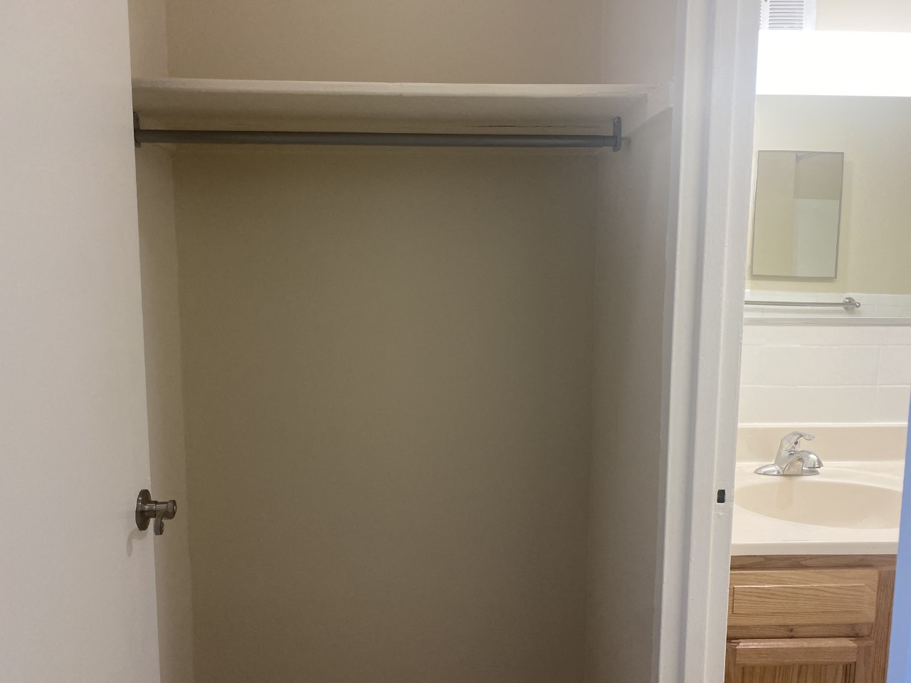 Silver Spring Towers Image 106