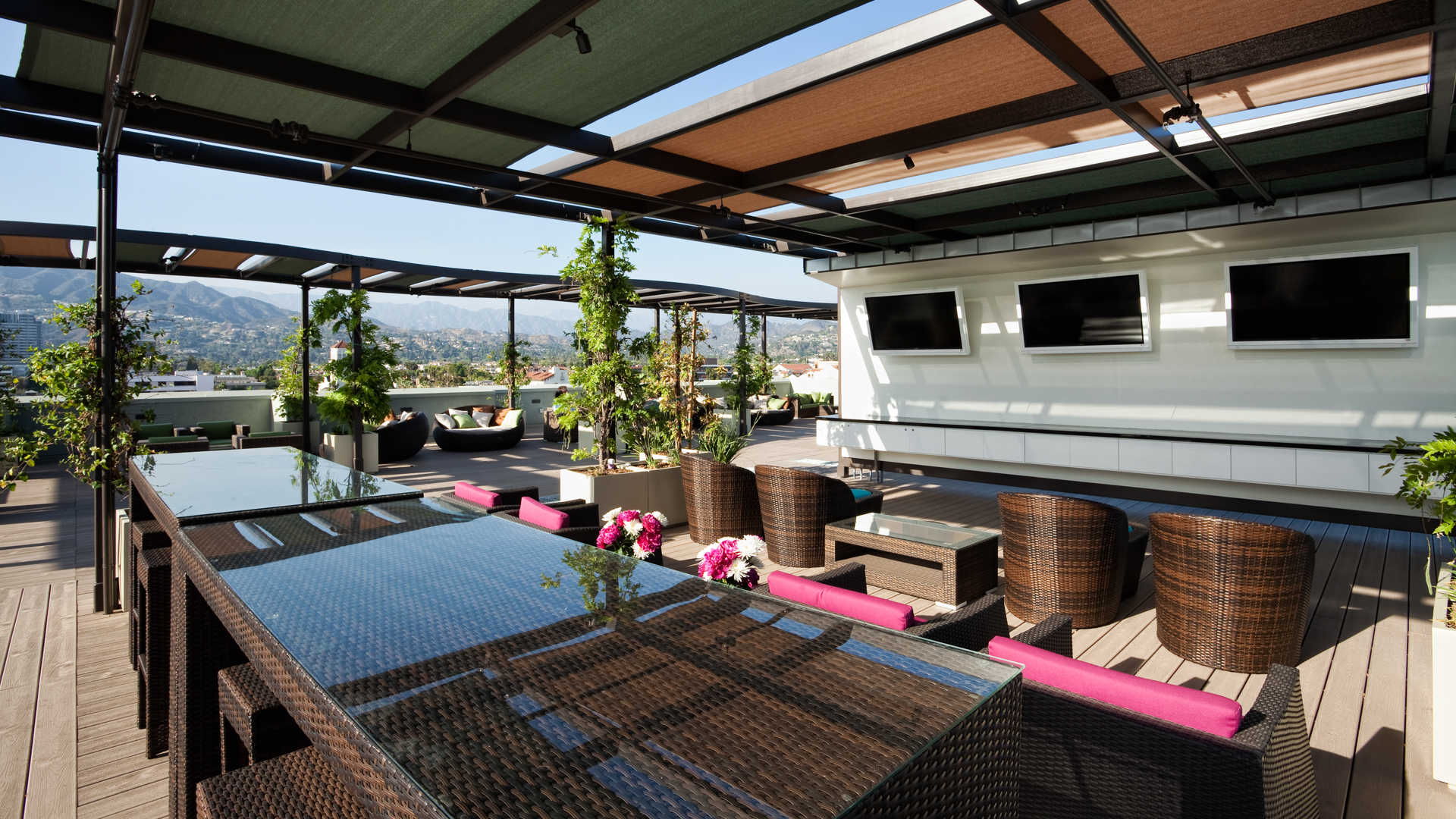 Eleve Lofts and Skydeck Image 25