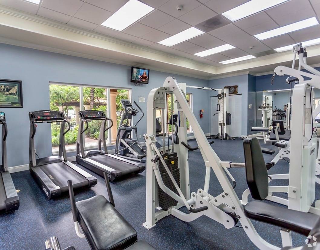 Royal Palms Apartments Image 9