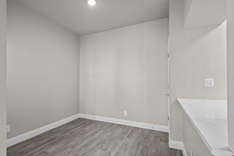 Larkin Apartment Homes Image 22