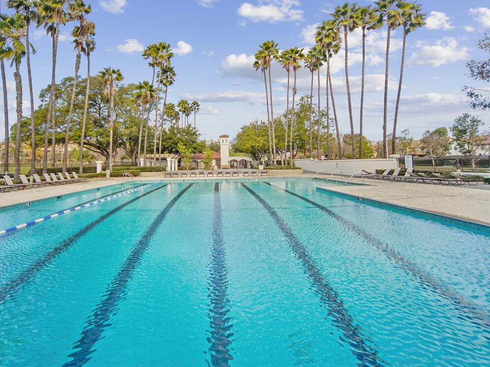 Residents can enjoy the Arroyo Vista pool