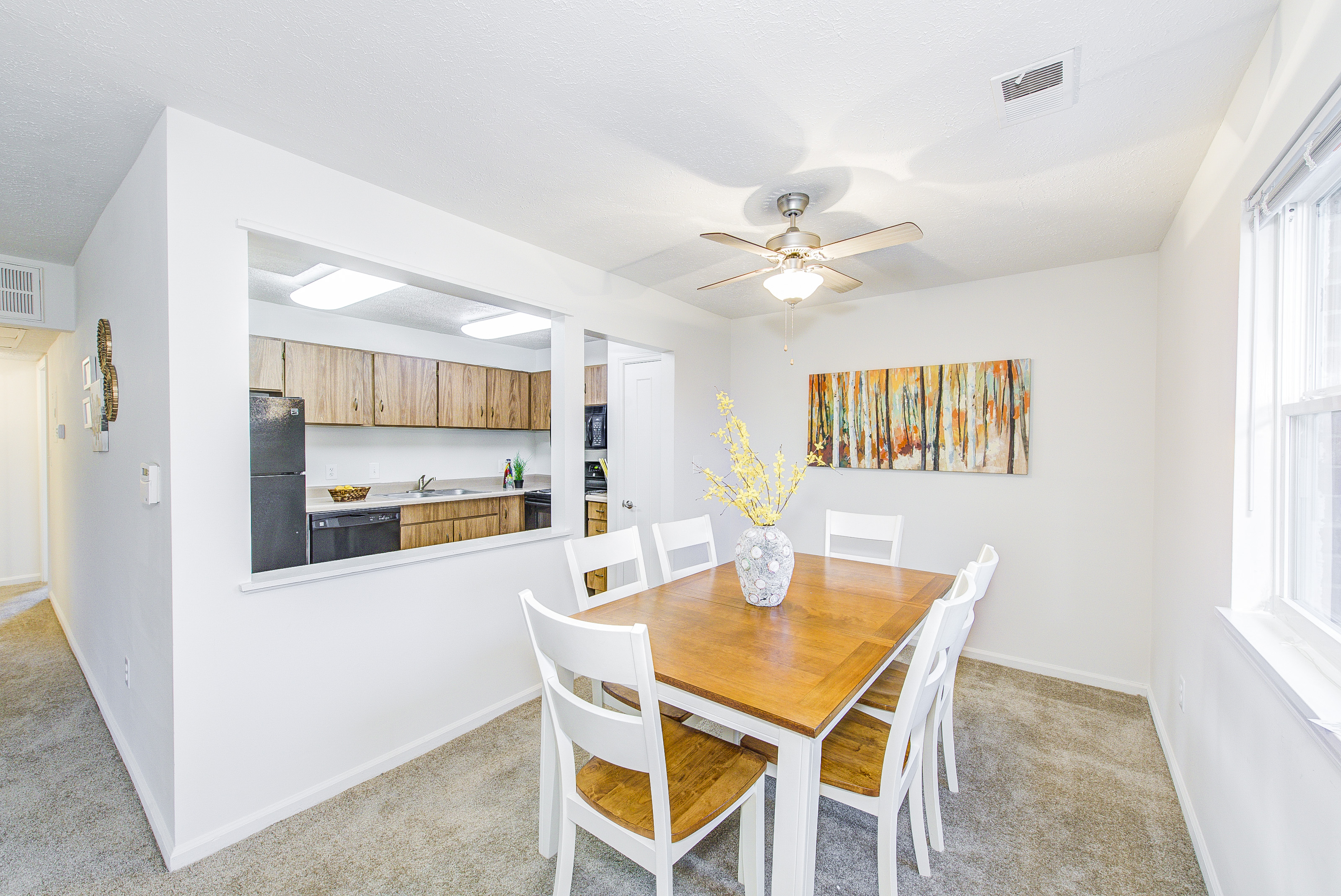 College Courts of Nora Image 5